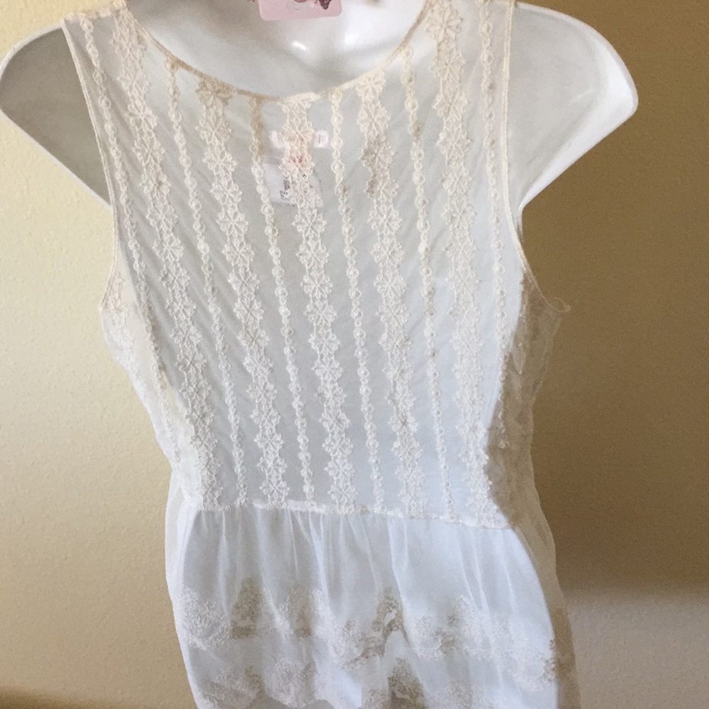 LACEY TOP - Picture 4 of 4